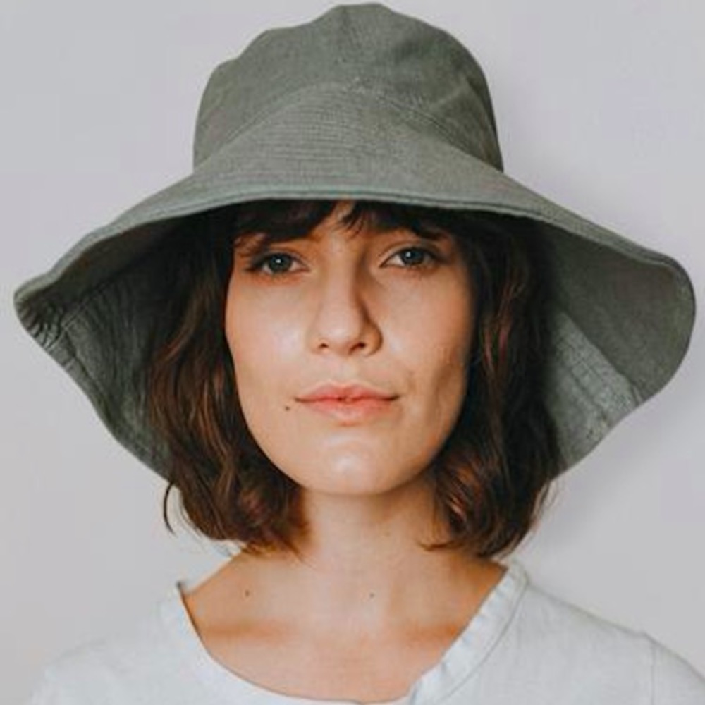 Freya Linen Bucket Hat in Sage